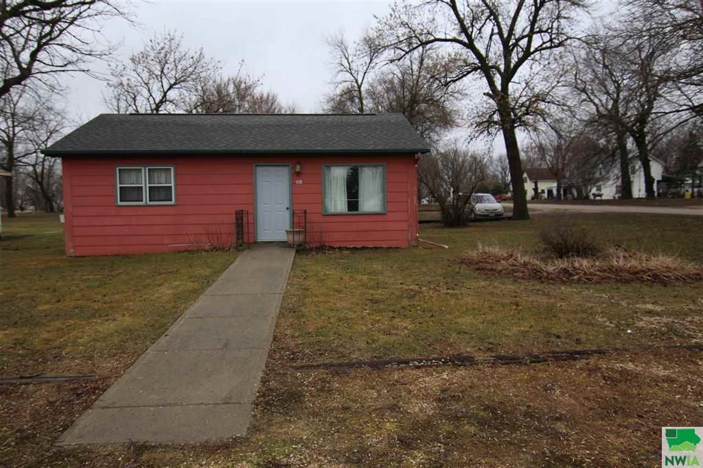 South Agora: South Agora, Marathon, IA 50565